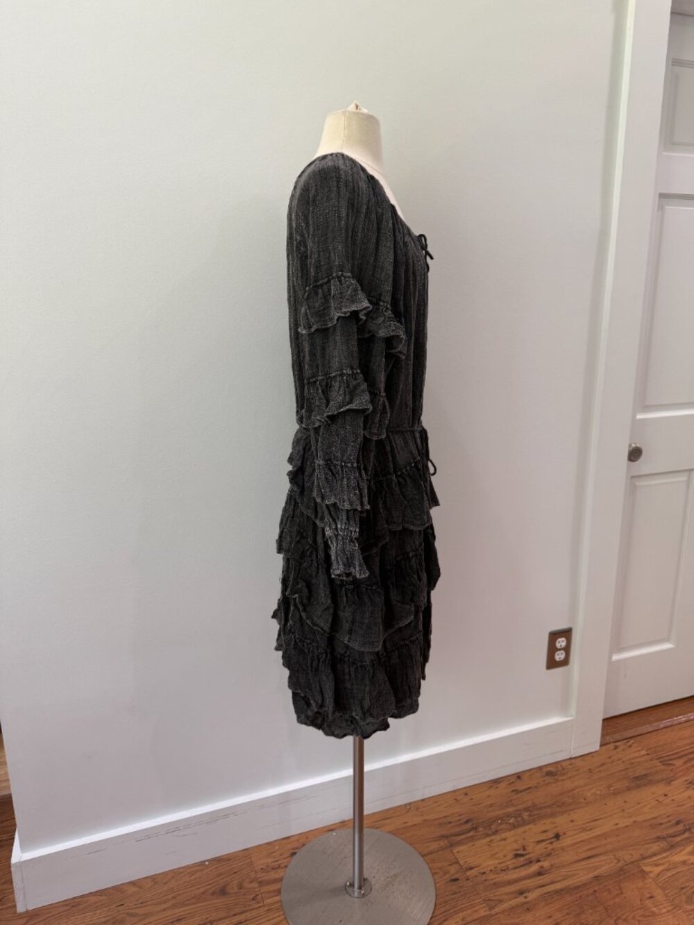 Oli & Hali Washed Ruffle Detail Longline Duster Size Medium - Picture 9 of 9